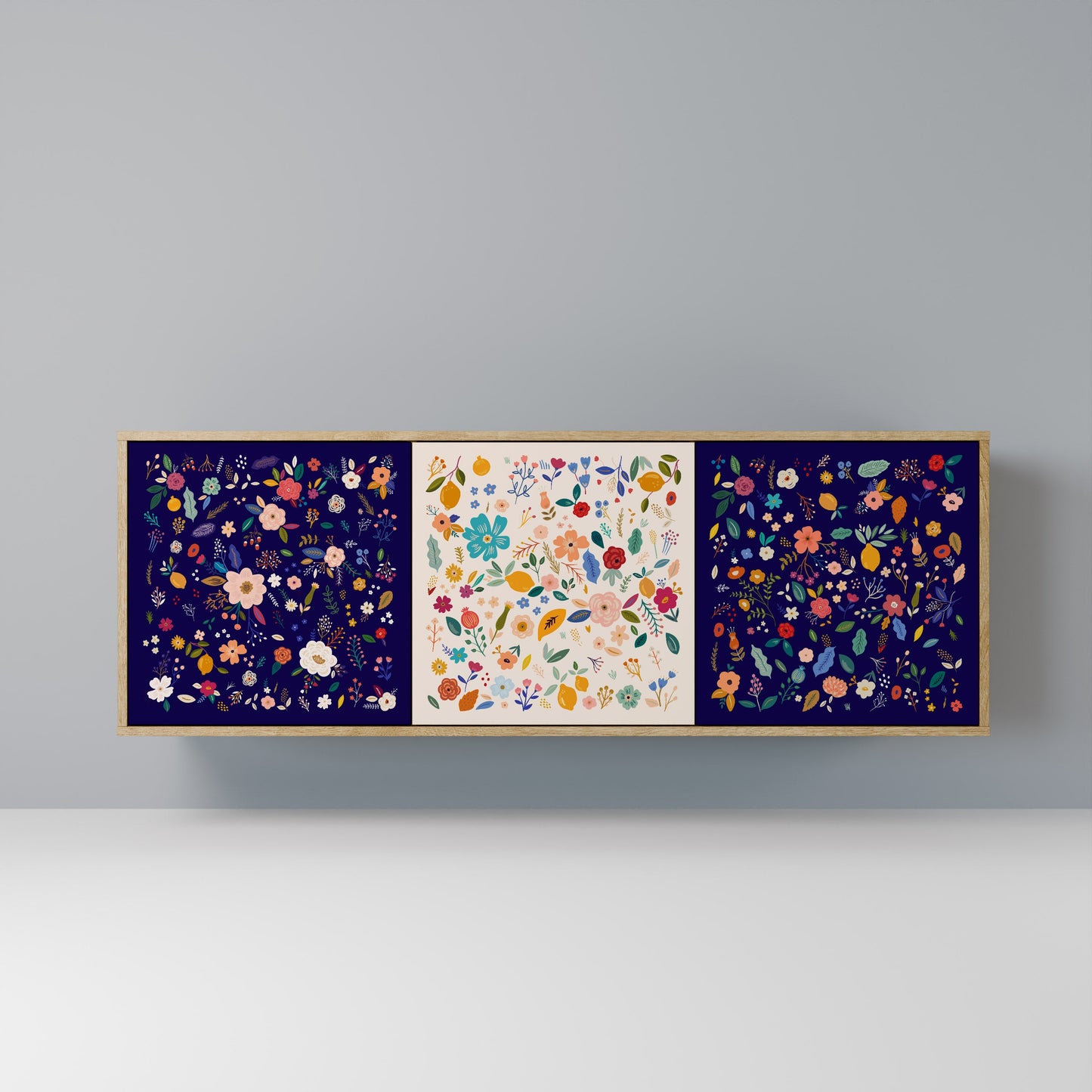 Credenza a 3 ante FLORAL COMBINATION in effetto rovere