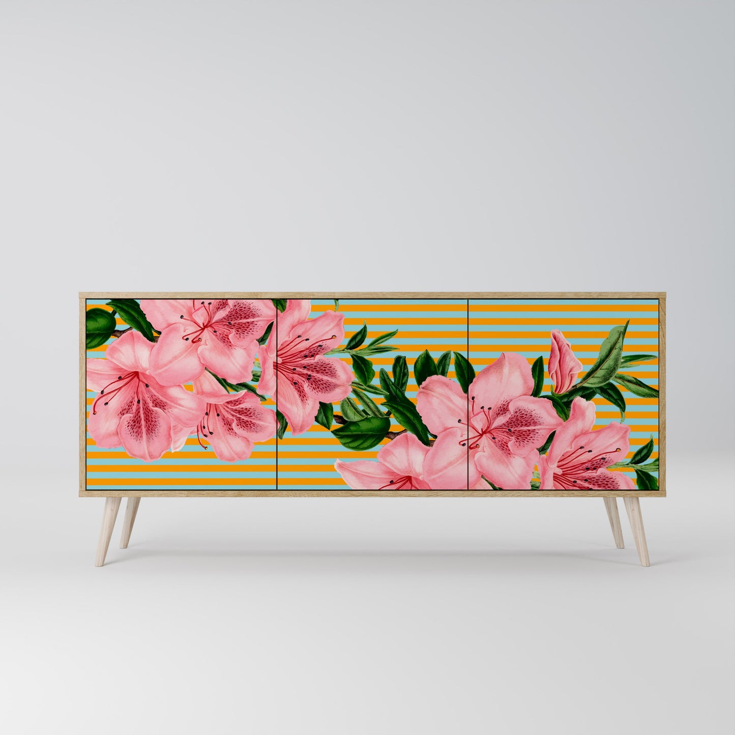 FRAGILE BEAUTY 3-Door Sideboard in Oak Effect
