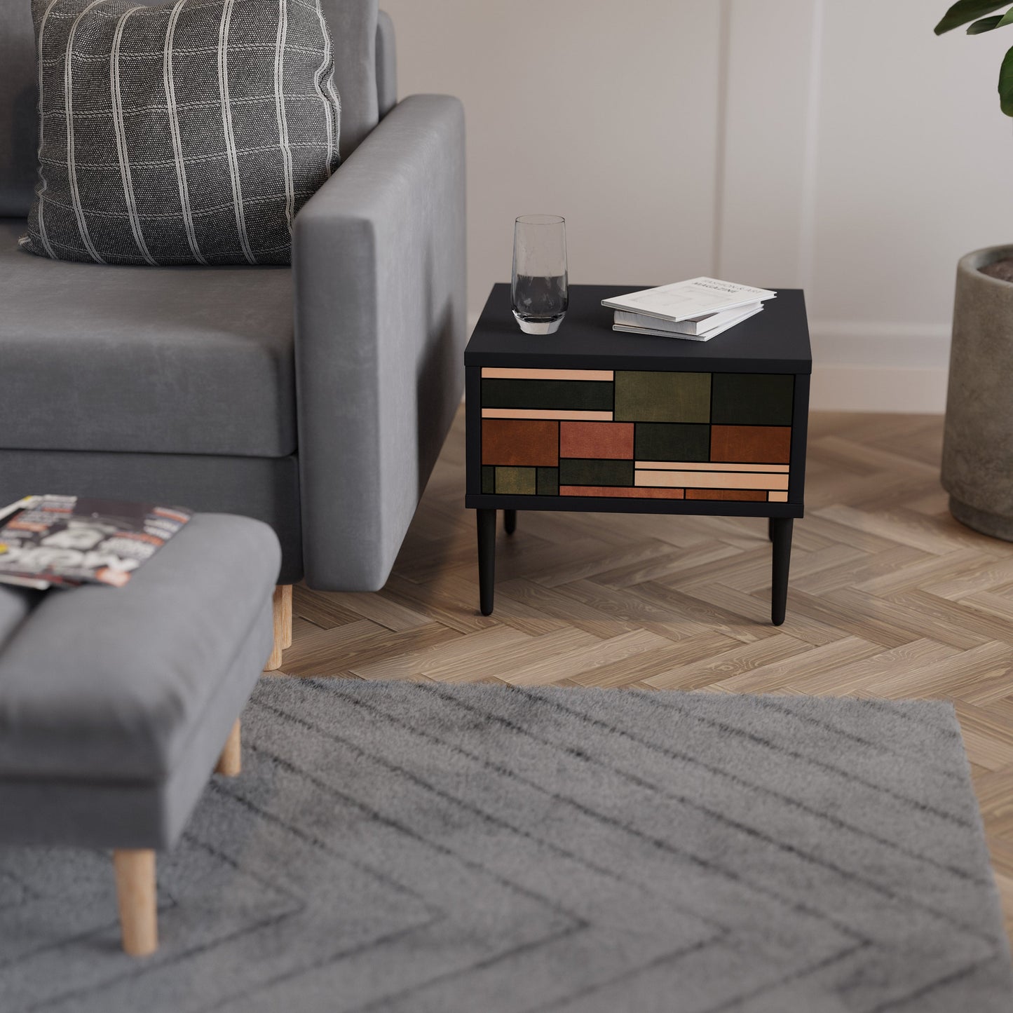 FIGURES OF NATURE Nightstand in Black Finish