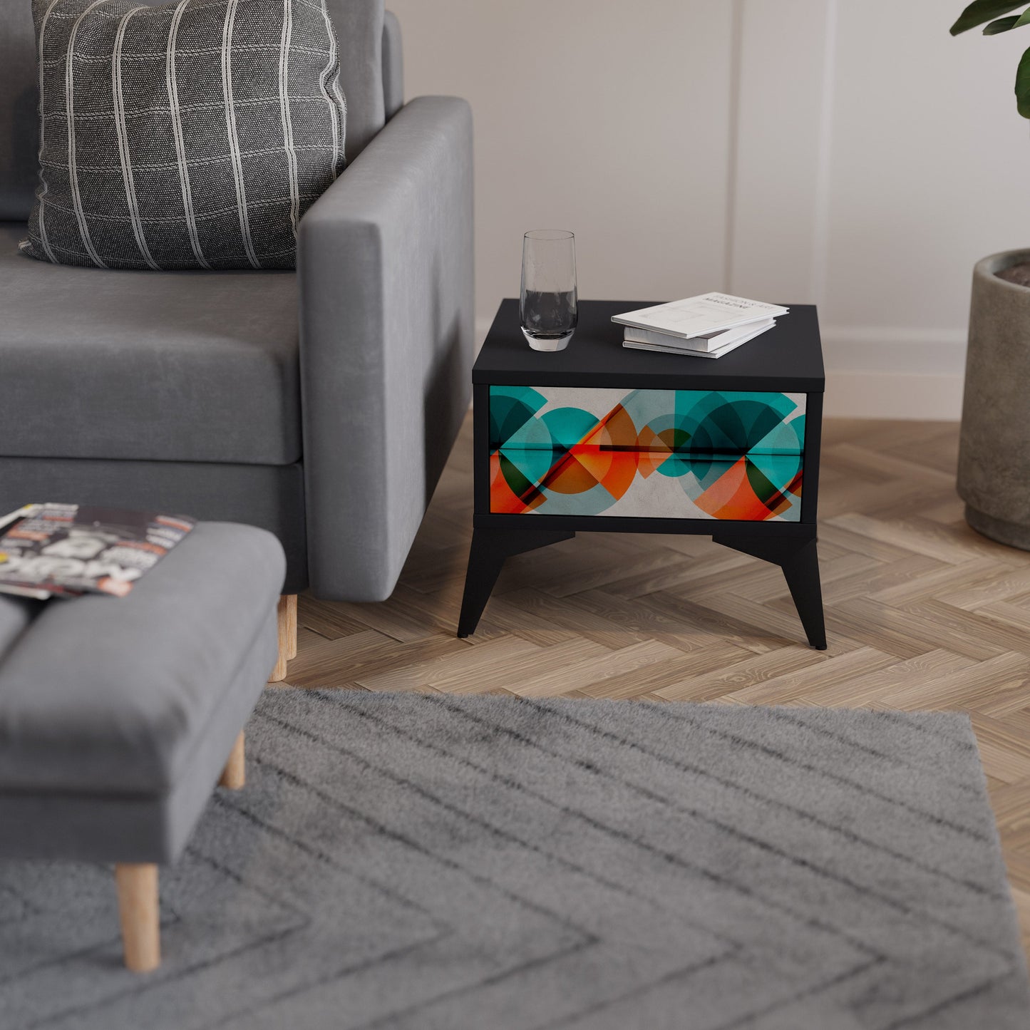CIRCULAR RHAPSODY Nightstand in Black Finish