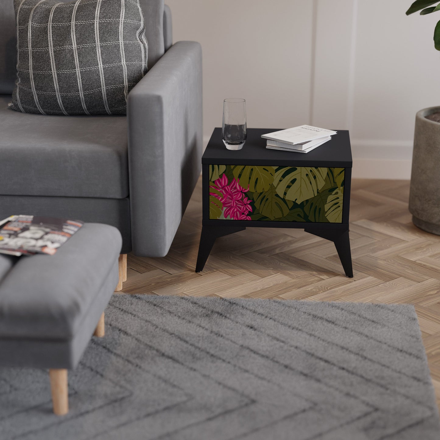 TROPICAL BEAUTY Nightstand in Black Finish