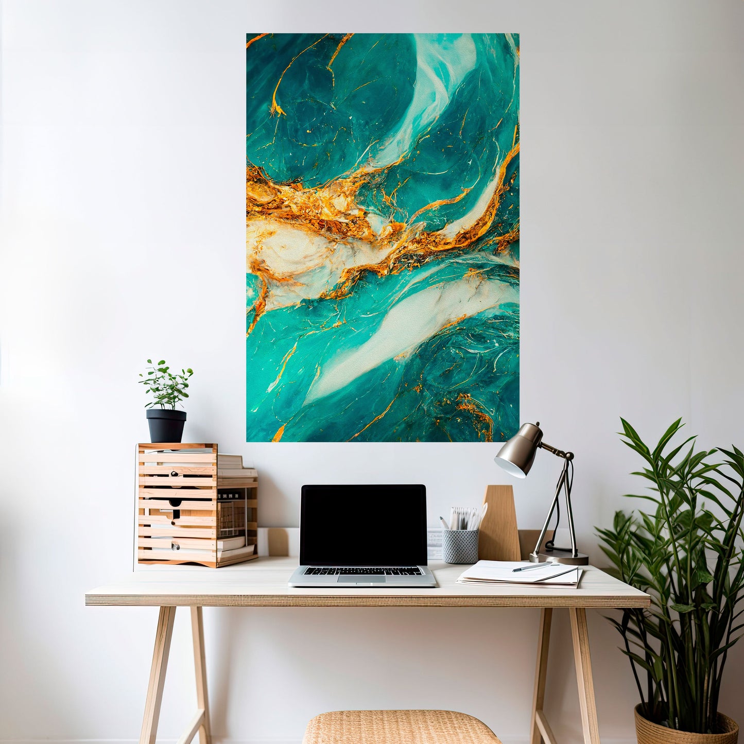 Poster verticale staccabile e attaccabile "GILDED WHISPERS"