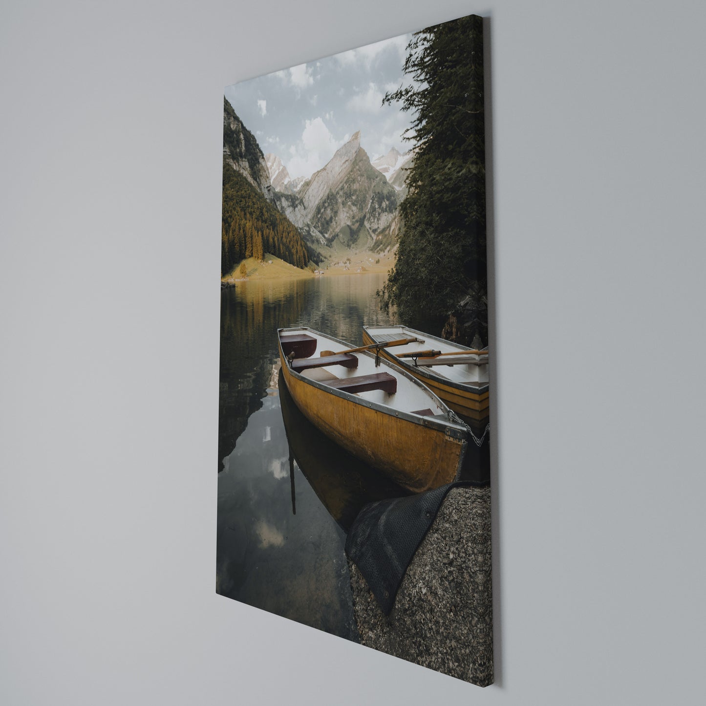 TRANQUIL LAKE JOURNEY Stampa su Tela Verticale