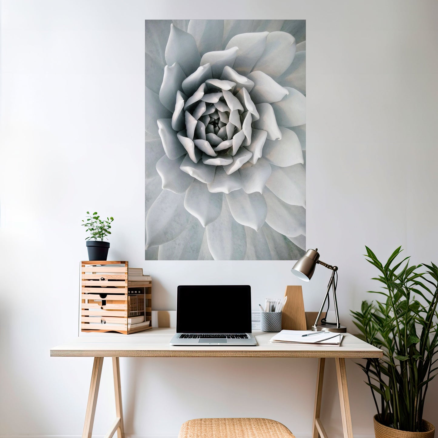 Poster verticale ELEGANTE PETAL SWIRL staccabile e attaccabile
