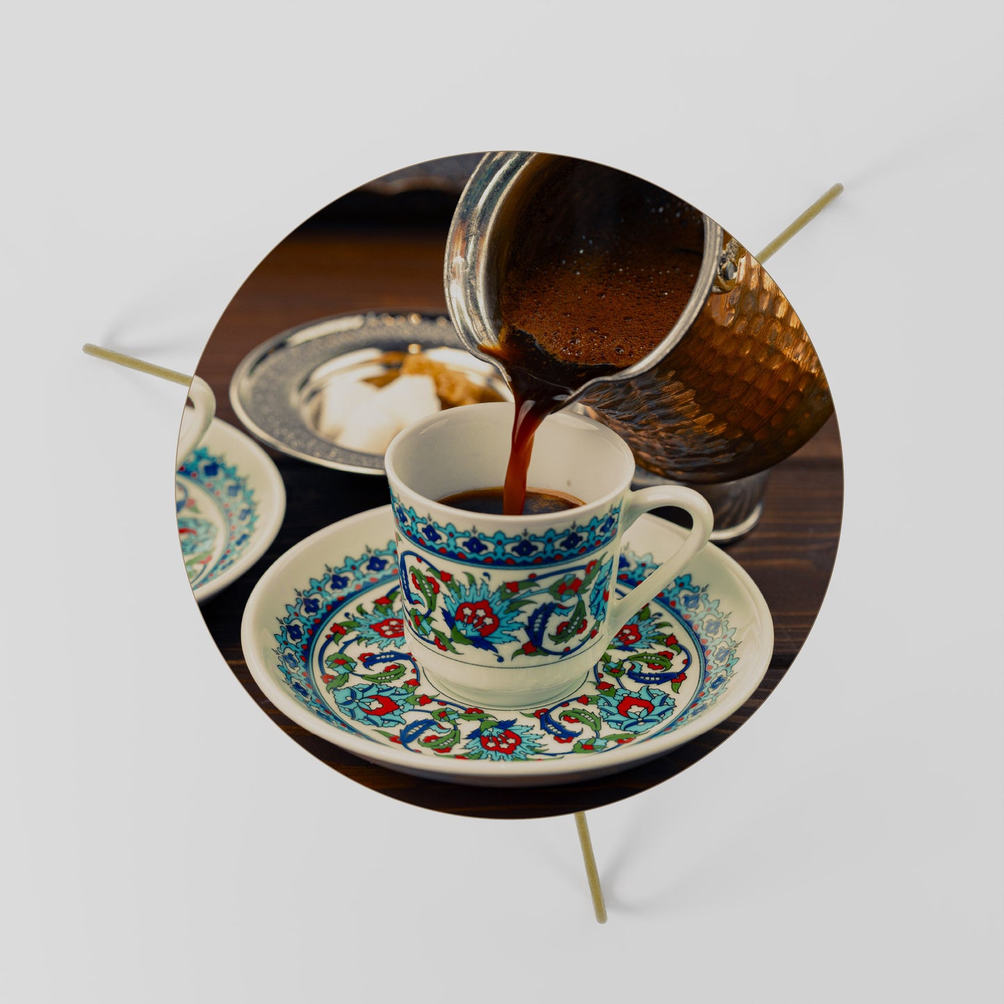 LA TRADIZIONE IN TAZZA Tavolino da caffè 60