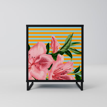 Credenza FRAGILE BEAUTY a 1 anta con finitura nera