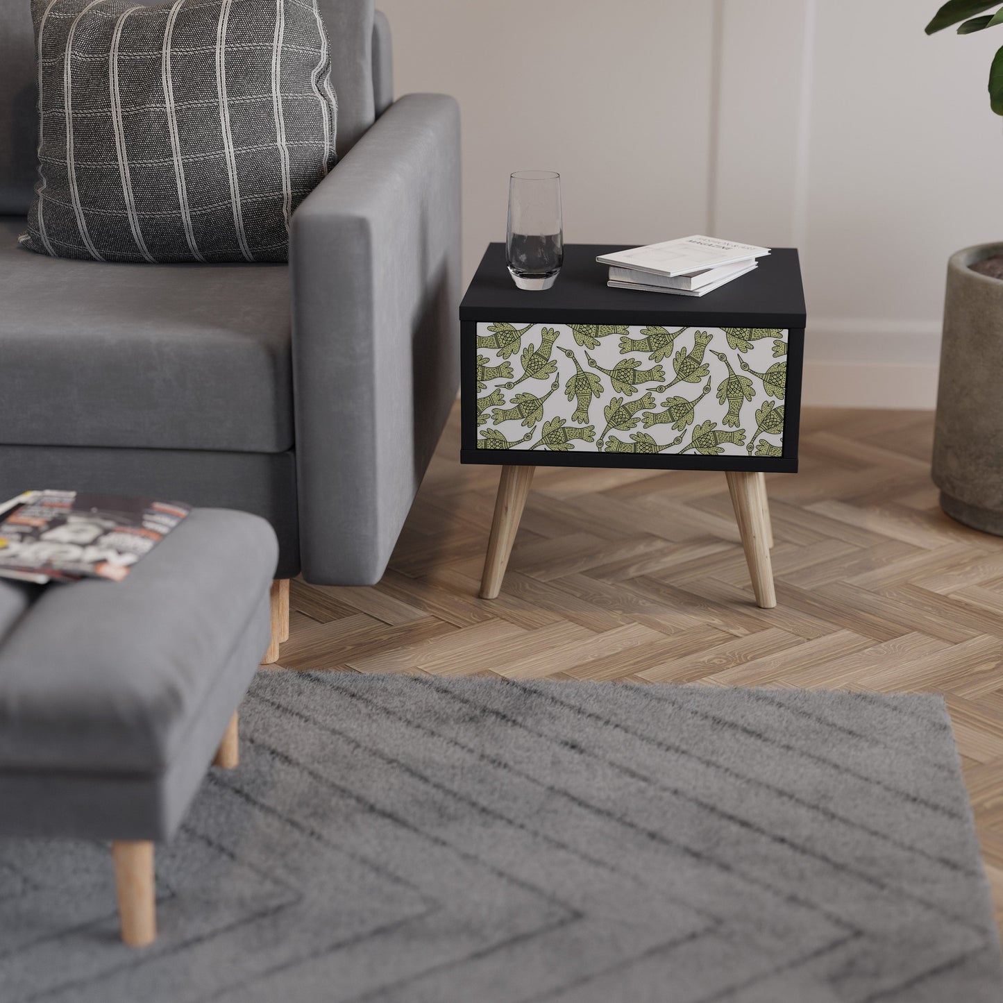 Comodino SEEDLING SONGBIRD con finitura nera