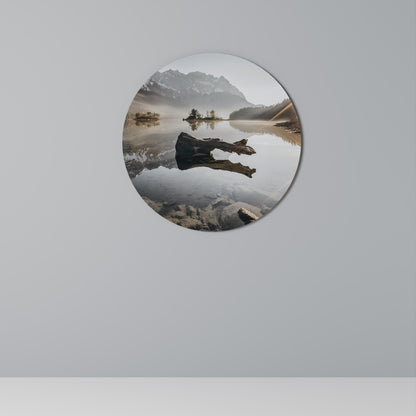 SILENT WATERSCAPE Round Wall Art