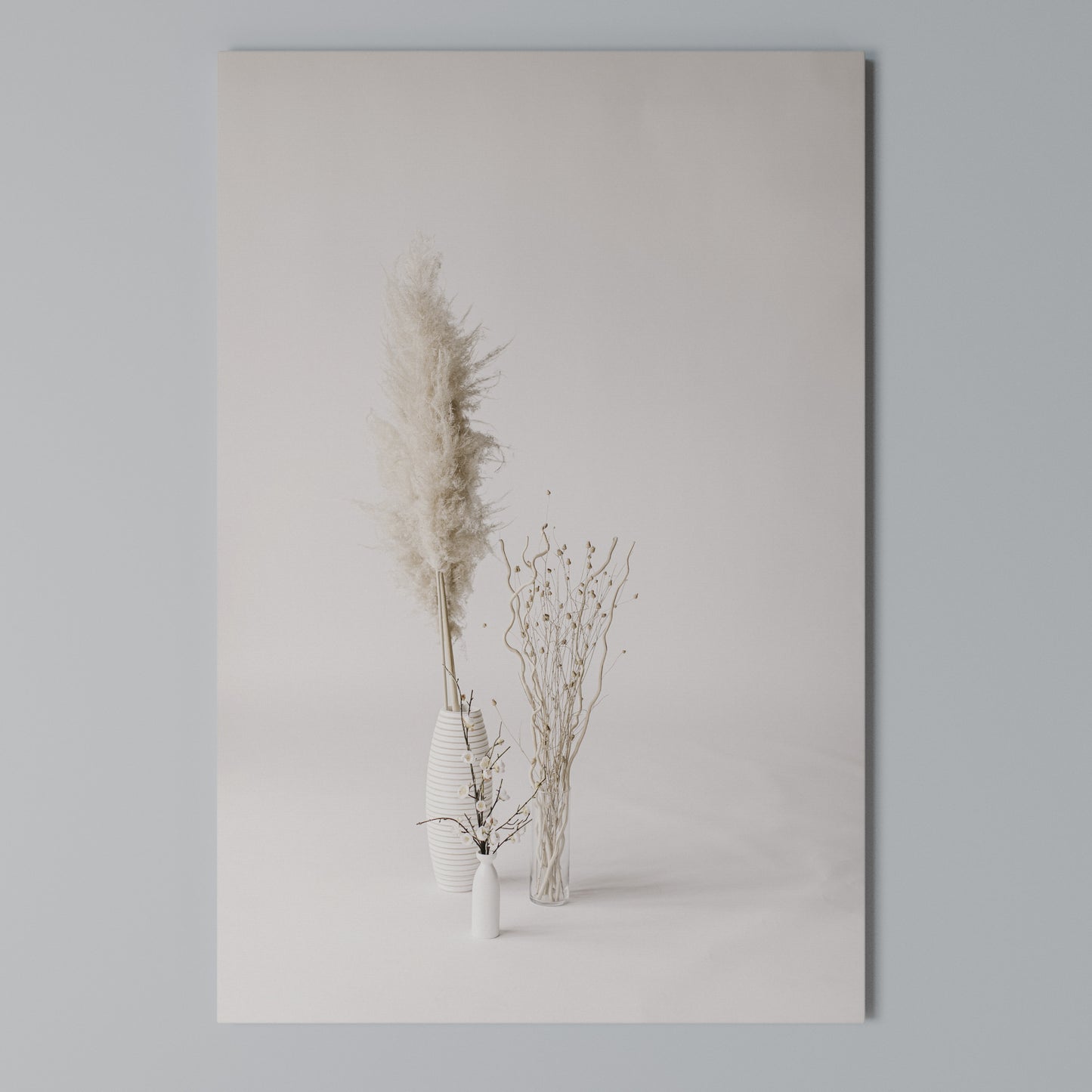 WHISPERING VASES Stampa su Tela Verticale