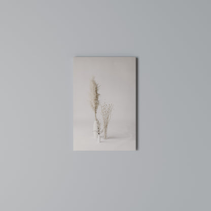WHISPERING VASES Stampa su Tela Verticale