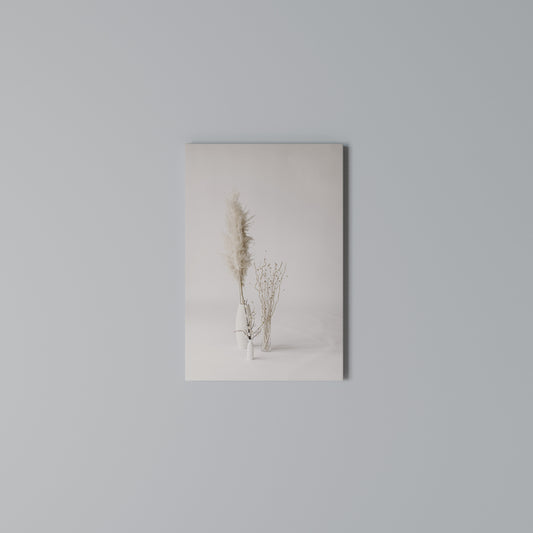 WHISPERING VASES Stampa su Tela Verticale