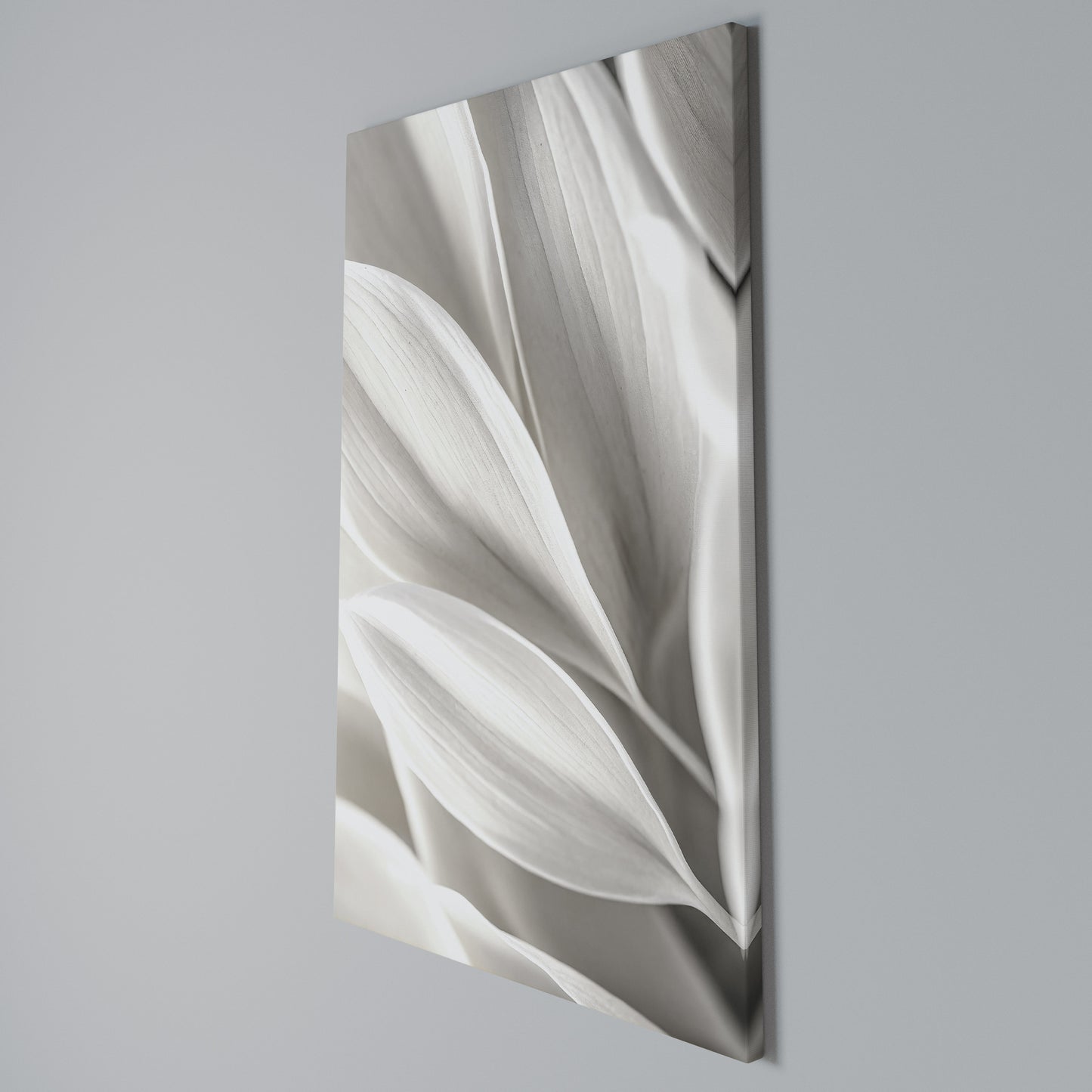 WHISPERS OF WHITE Stampa su Tela Verticale