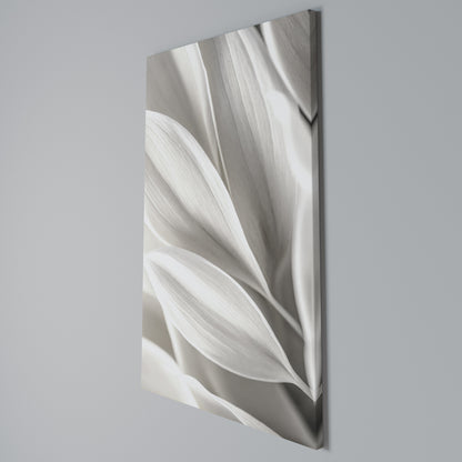 WHISPERS OF WHITE Stampa su Tela Verticale