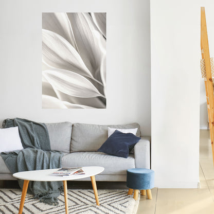 Poster verticale staccabile e attaccabile "WHISPERS OF WHITE"