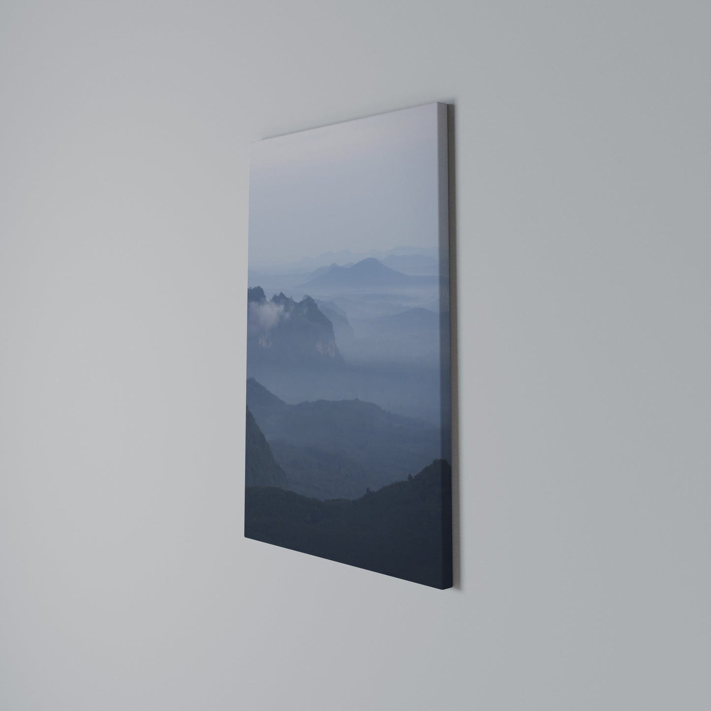 MISTY MOUNTAIN WHISPER Stampa su Tela Verticale