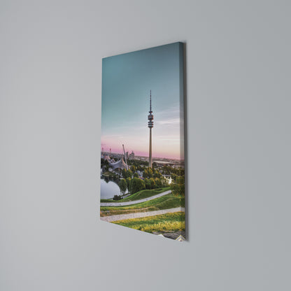 TOWERING DREAMSCAPE Stampa su Tela Verticale