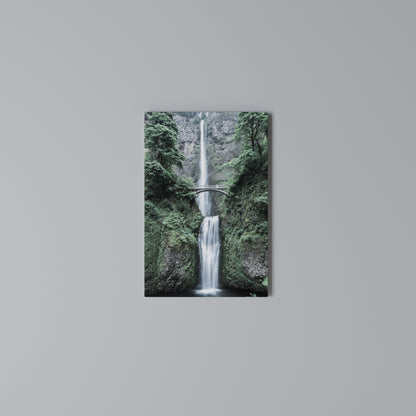 MYSTICAL WATERSCAPE BRIDGE Stampa su Tela Verticale