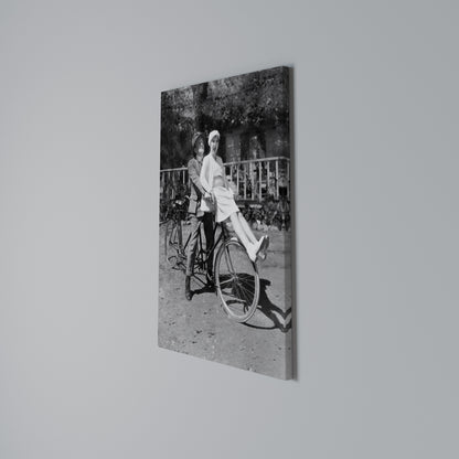 RIDING THROUGH TIME Stampa su Tela Verticale