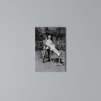 RIDING THROUGH TIME Stampa su Tela Verticale