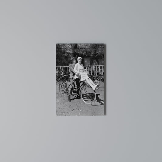 RIDING THROUGH TIME Stampa su Tela Verticale