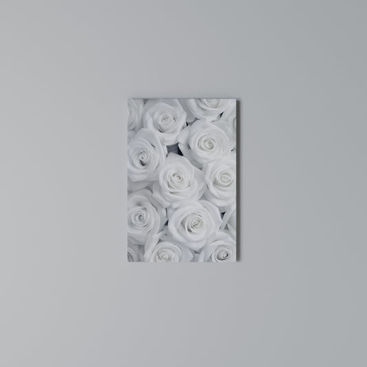 ELEGANCE IN WHITE Stampa su Tela Verticale