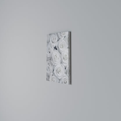 ELEGANCE IN WHITE Stampa su Tela Verticale