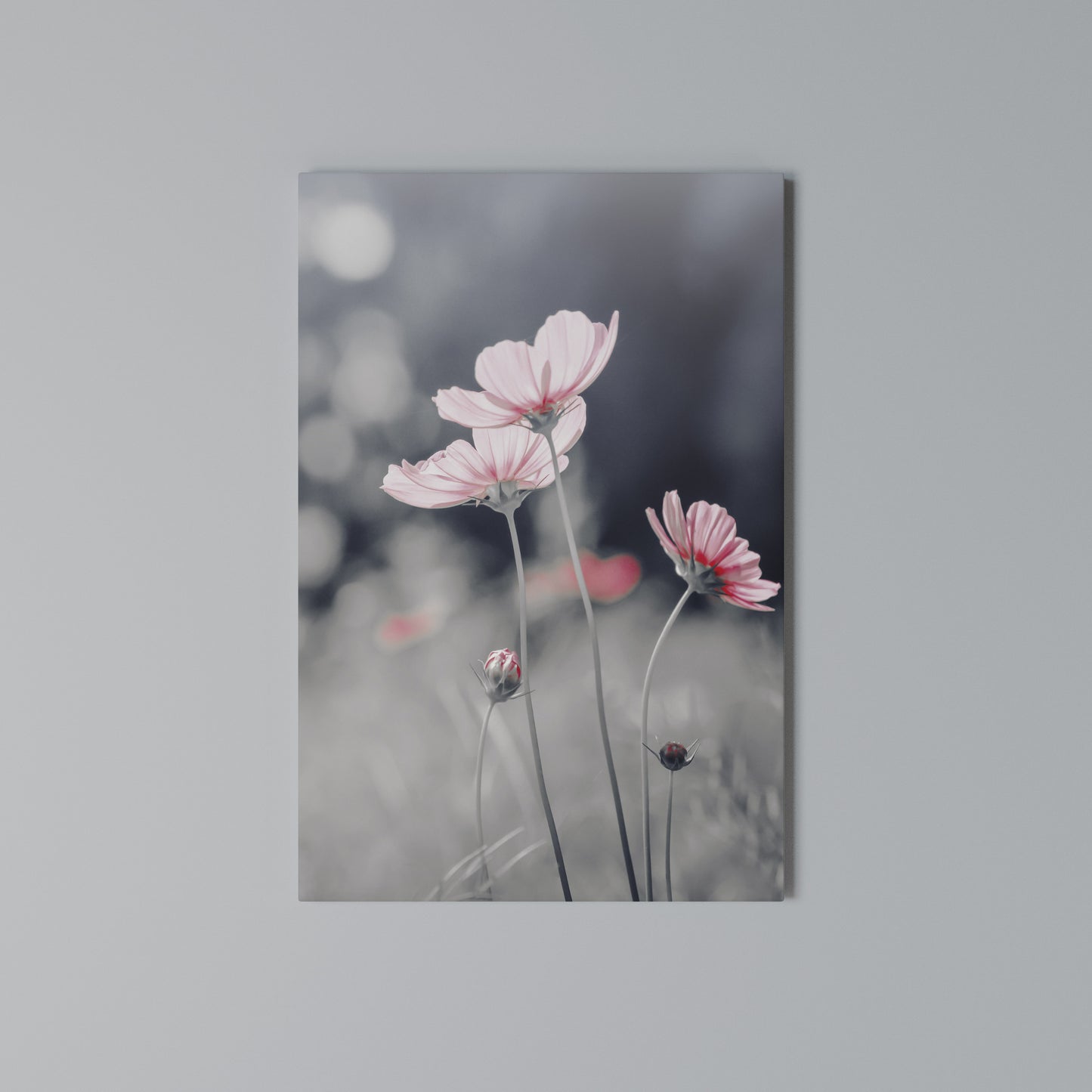 SUBTLE PETAL DANCE Stampa su Tela Verticale